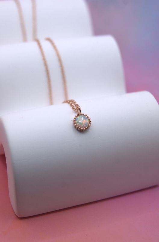 Opal Glow Halskjede