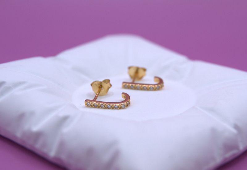 Golden Curved White Øredobber