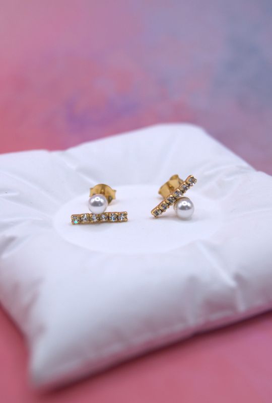 Golden Pearl Line Studs